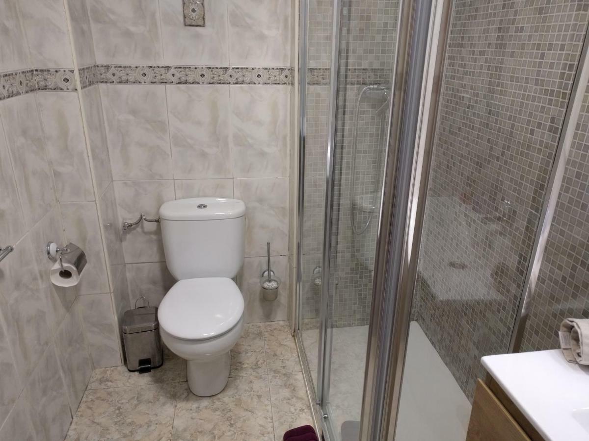 Manzanera, Junto Ayuntamiento Y Riojaforum Logroño Eksteriør billede